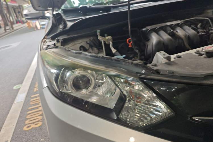 Used Honda Vezel 2015 1.5L CVT two-wheel drive Comfort trim Right Front Headlight