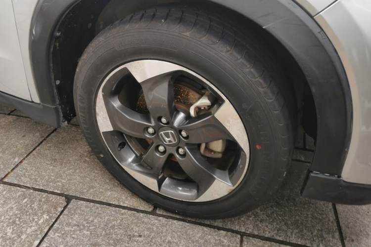Used Honda Vezel 2015 1.8L CVT 2WD Luxury Model Right Front Wheel Hub
