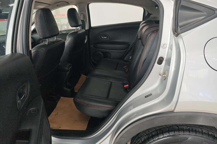 Used Honda Vezel 2015 1.5L CVT two-wheel drive Comfort trim Right Rear Seat