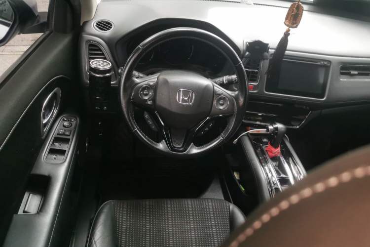 Used Honda Vezel 2015 1.8L CVT 2WD Luxury Model Steering Wheel