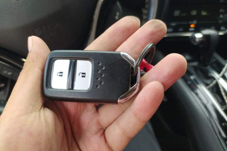 Used Honda Vezel 2015 1.8L CVT 2WD Luxury Model Vehicle Key