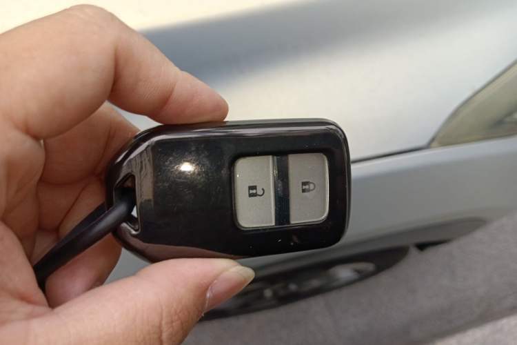 Used Honda Vezel 2015 1.8L CVT 2WD Luxury Model Vehicle Key