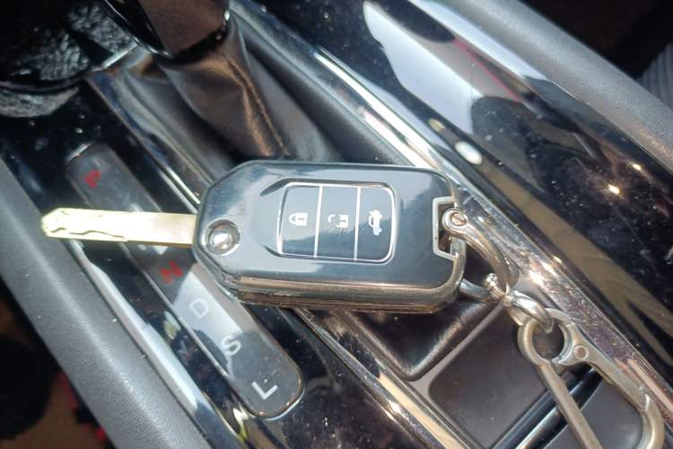Used Honda Vezel 2015 1.5L CVT two-wheel drive Comfort trim Vehicle Key