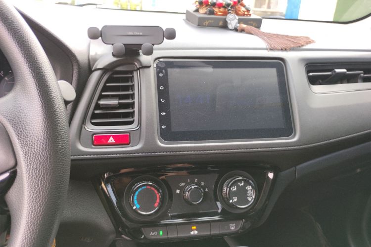 Used Honda Vezel 2015 1.5L CVT two-wheel drive Comfort trim Audio And AC Panel
