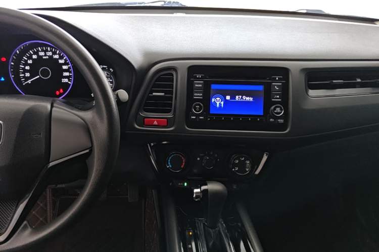 Used Honda Vezel 2015 1.5L CVT two-wheel drive Comfort trim Audio And AC Panel