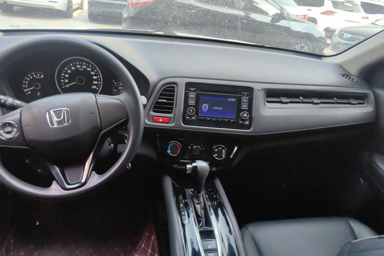Used Honda Vezel 2015 1.5L CVT two-wheel drive Comfort trim Audio And AC Panel