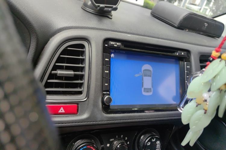 Used Honda Vezel 2015 1.5L CVT two-wheel drive Comfort trim Audio And AC Panel