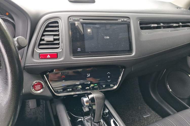 Used Honda Vezel 2015 1.8L CVT 2WD Luxury Model Audio And AC Panel