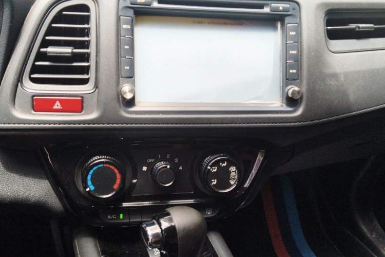 Used Honda Vezel 2015 1.8L CVT 2WD Elite Model Audio And AC Panel