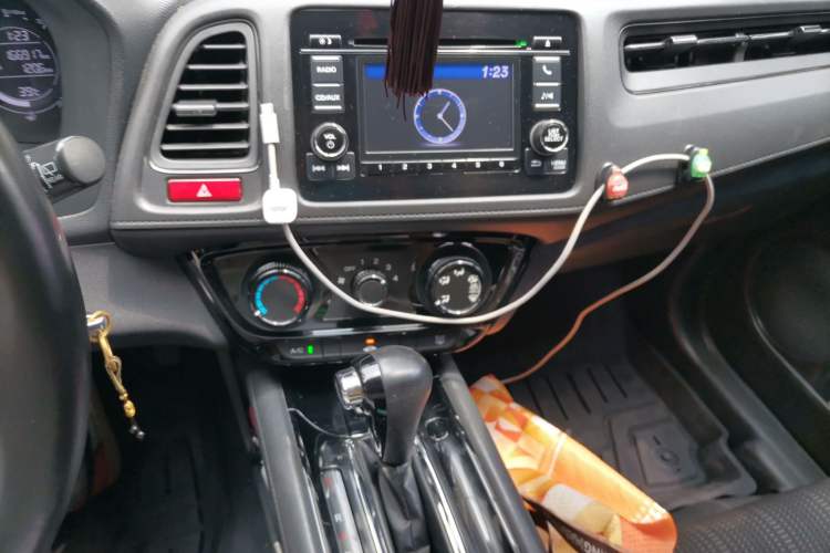 Used Honda Vezel 2015 1.8L CVT 2WD Elite Model Audio And AC Panel