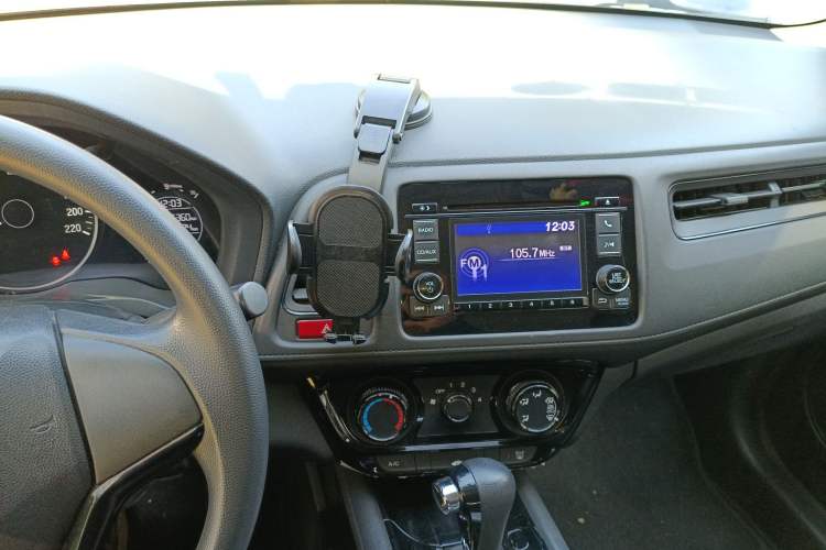 Used Honda Vezel 2015 1.5L CVT two-wheel drive Comfort trim Audio And AC Panel
