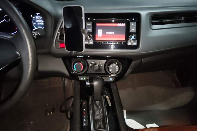 Used Honda Vezel 2015 1.8L CVT 2WD Elite Model Audio And AC Panel