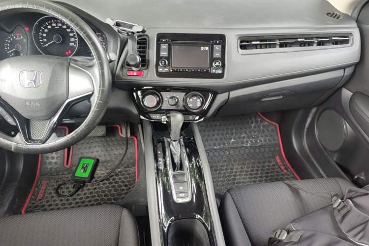 Used Honda Vezel 2015 1.5L CVT two-wheel drive Comfort trim Audio And AC Panel