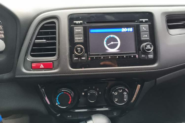 Used Honda Vezel 2015 1.5L CVT two-wheel drive Comfort trim Audio And AC Panel