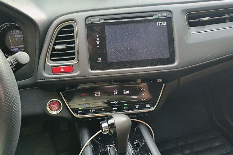 Used Honda Vezel 2015 1.8L CVT 2WD Luxury Model Audio And AC Panel