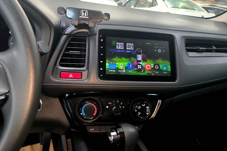 Used Honda Vezel 2015 1.5L CVT two-wheel drive Comfort trim Audio And AC Panel
