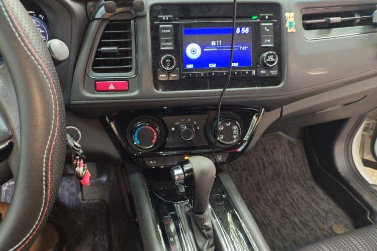 Used Honda Vezel 2015 1.8L CVT 2WD Elite Model Audio And AC Panel