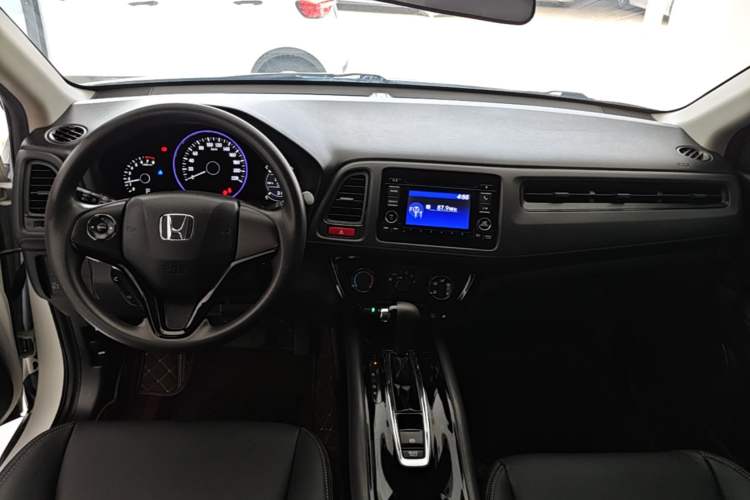 Used Honda Vezel 2015 1.5L CVT two-wheel drive Comfort trim Center Console