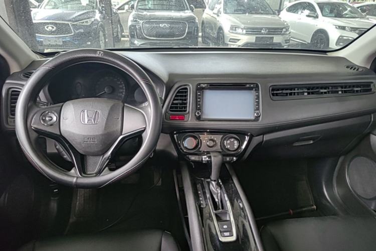 Used Honda Vezel 2015 1.5L CVT two-wheel drive Comfort trim Center Console
