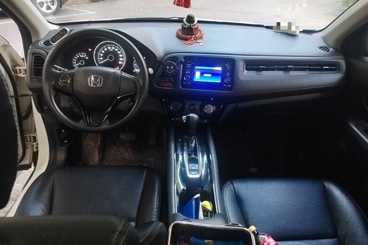 Used Honda Vezel 2015 1.5L CVT two-wheel drive Comfort trim Center Console