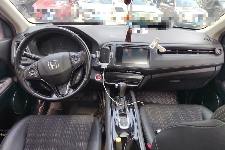 Used Honda Vezel 2015 1.8L CVT 2WD Luxury Model Center Console