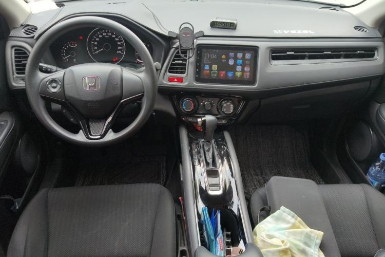 Used Honda Vezel 2015 1.5L CVT two-wheel drive Comfort trim Center Console
