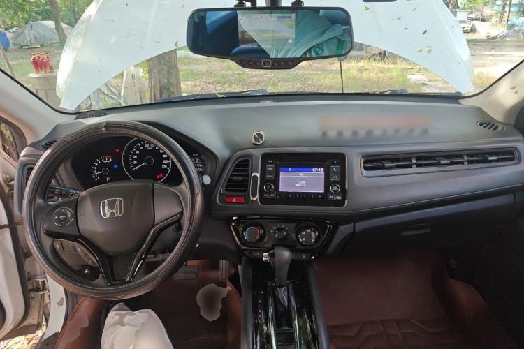 Used Honda Vezel 2015 1.5L CVT two-wheel drive Comfort trim Center Console