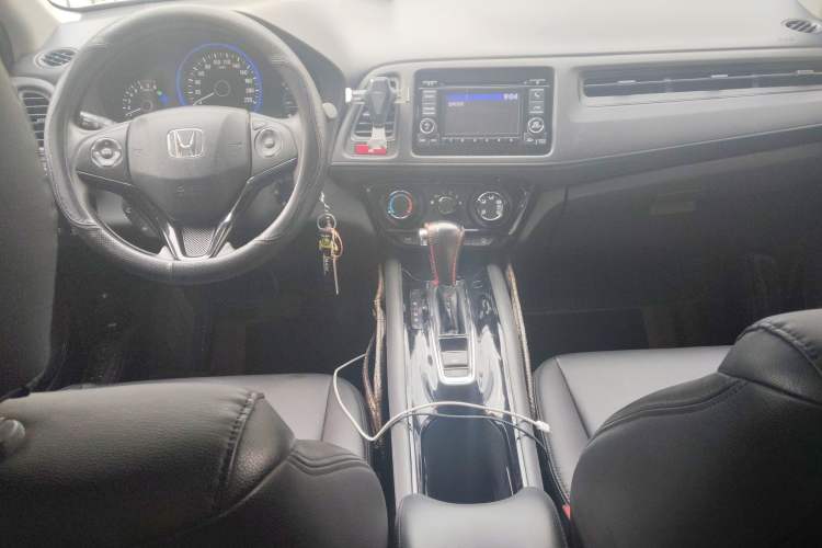 Used Honda Vezel 2015 1.5L CVT two-wheel drive Comfort trim Center Console