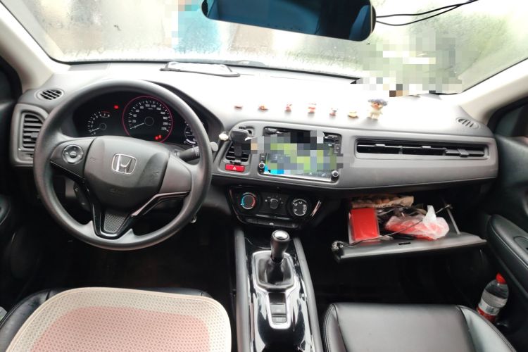 Used Honda Vezel 2015 1.5L manual two-wheel drive Comfort trim level Center Console