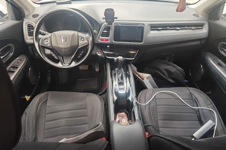 Used Honda Vezel 2015 1.8L CVT 2WD Luxury Model Center Console