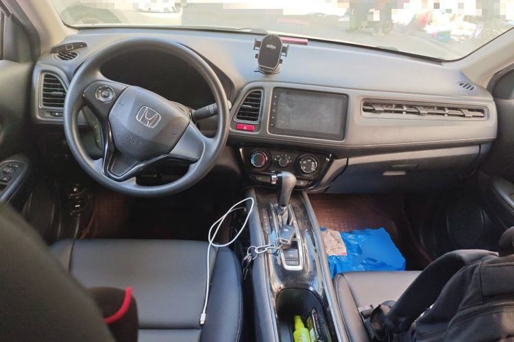 Used Honda Vezel 2015 1.5L CVT two-wheel drive Comfort trim Center Console