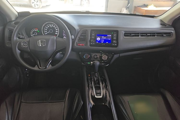 Used Honda Vezel 2015 1.5L CVT two-wheel drive Comfort trim Center Console