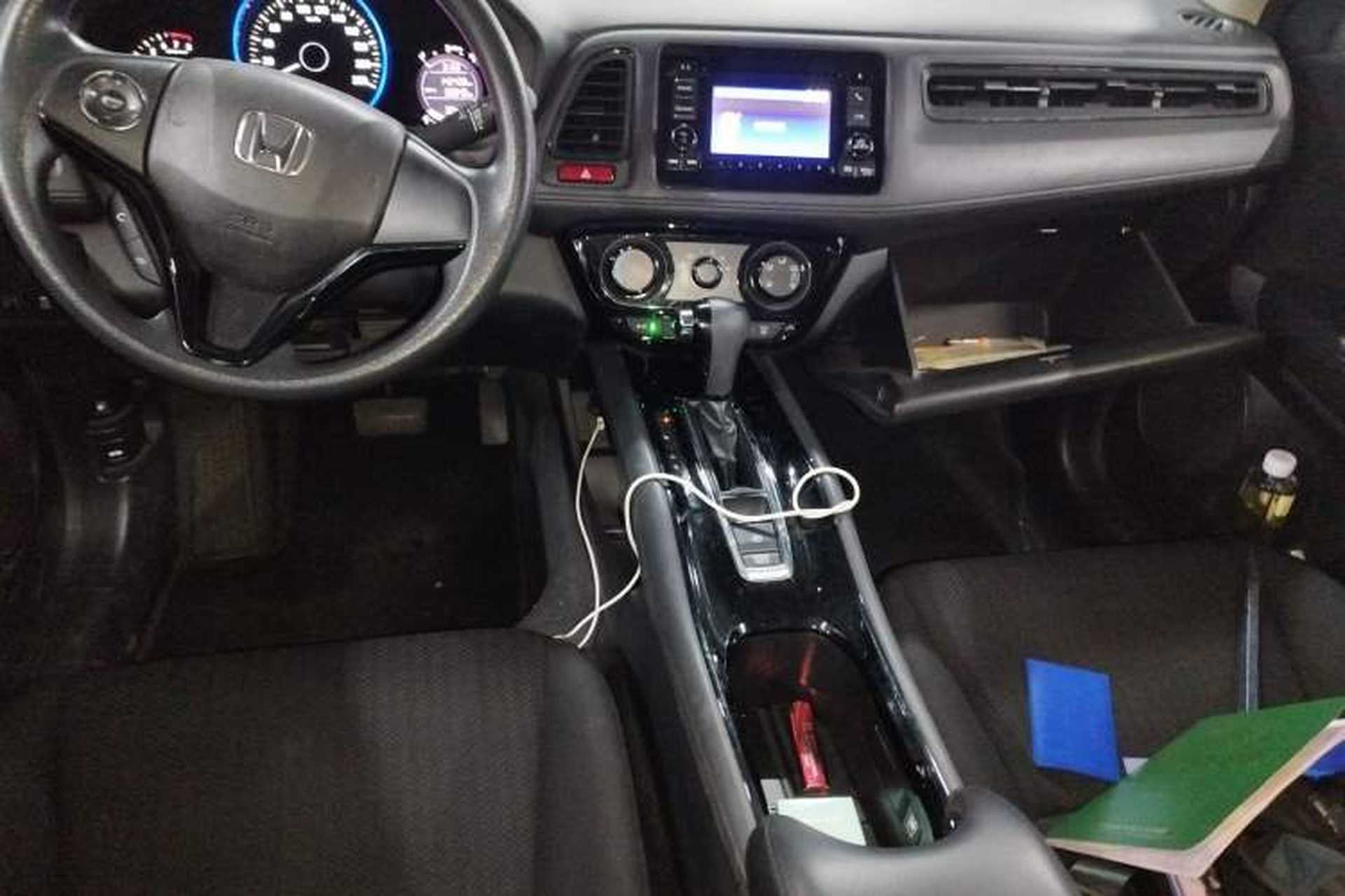 Used Honda Vezel 2015 1.5L CVT two-wheel drive Comfort trim Center Console