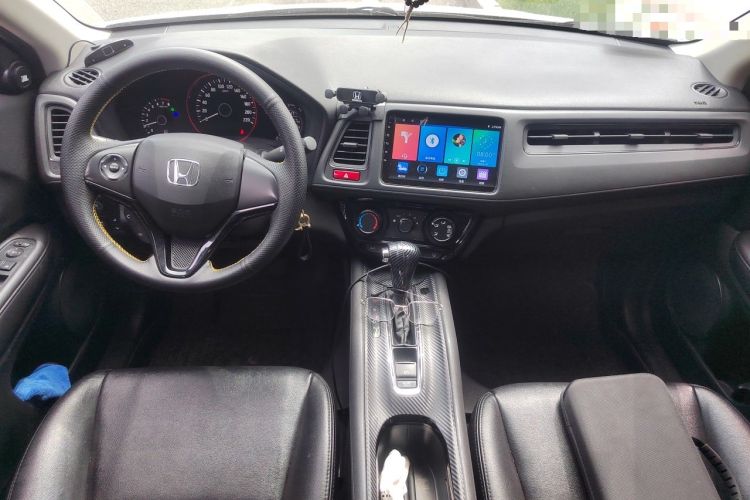Used Honda Vezel 2015 1.5L CVT two-wheel drive Comfort trim Center Console