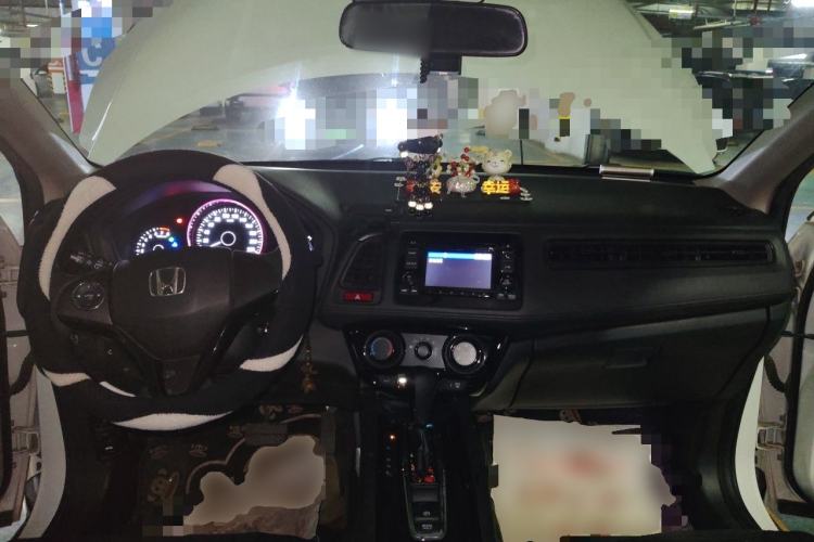 Used Honda Vezel 2015 1.5L CVT two-wheel drive Comfort trim Center Console