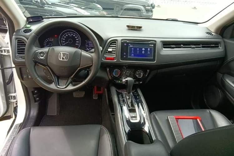 Used Honda Vezel 2015 1.5L CVT two-wheel drive Comfort trim Center Console