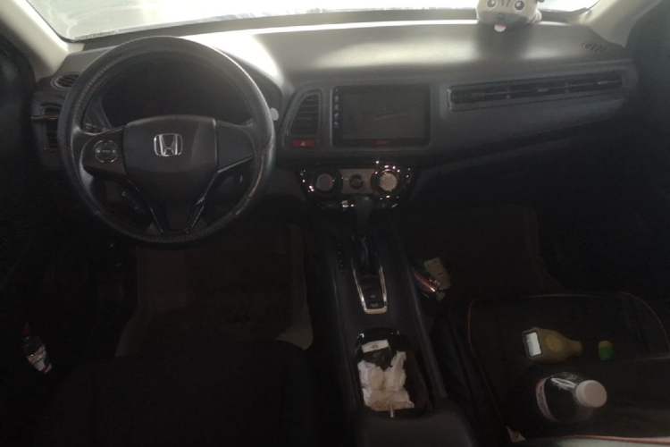Used Honda Vezel 2015 1.5L CVT two-wheel drive Comfort trim Center Console