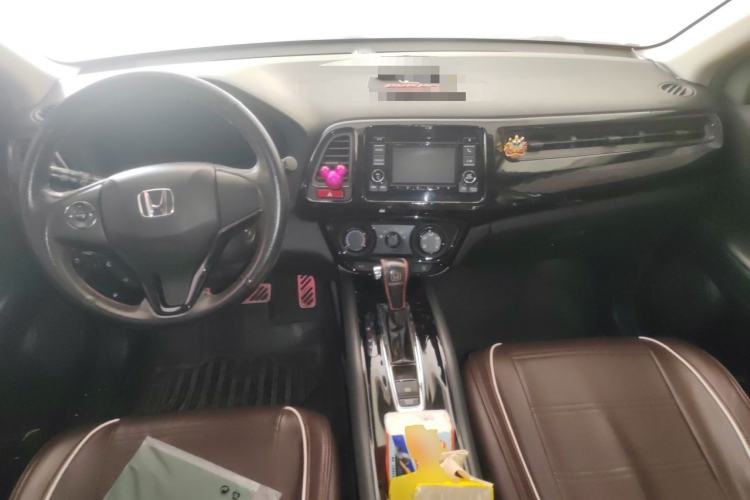 Used Honda Vezel 2015 1.5L CVT two-wheel drive Comfort trim Center Console