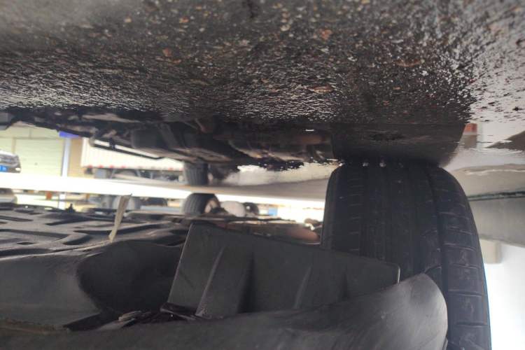 Used Honda Vezel 2015 1.8L CVT Four-Wheel Drive Flagship Model Chassis Front Left