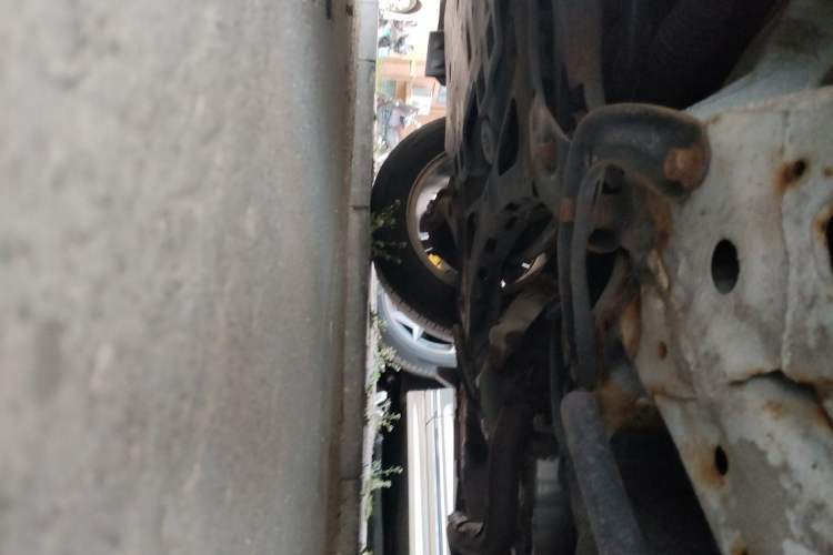 Used Honda Vezel 2015 1.5L CVT two-wheel drive Comfort trim Chassis Front Left