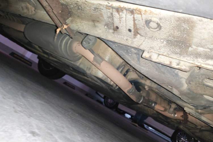 Used Honda Vezel 2015 1.5L CVT two-wheel drive Comfort trim Chassis Front Right