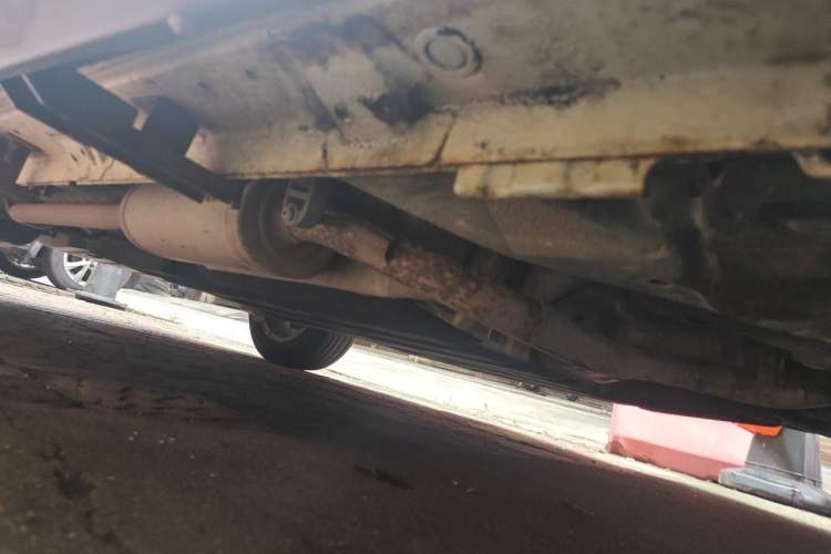Used Honda Vezel 2015 1.5L CVT two-wheel drive Comfort trim Chassis Front Right