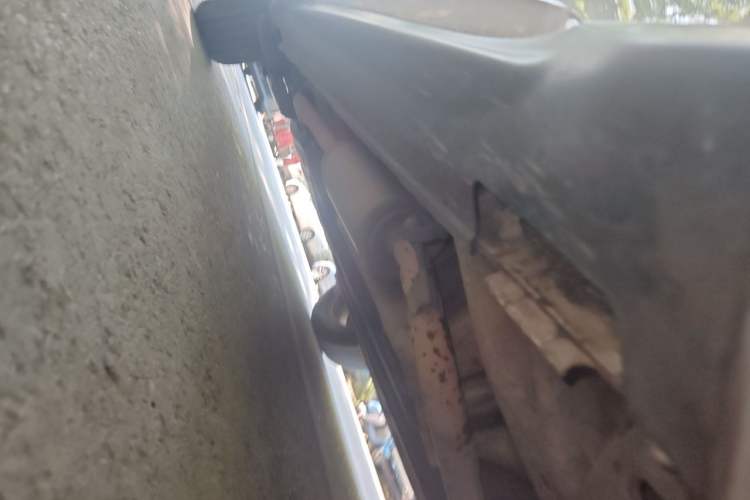Used Honda Vezel 2015 1.5L CVT two-wheel drive Comfort trim Chassis Front Right