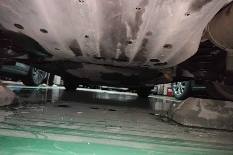 Used Honda Vezel 2015 1.5L CVT two-wheel drive Comfort trim Chassis Rear