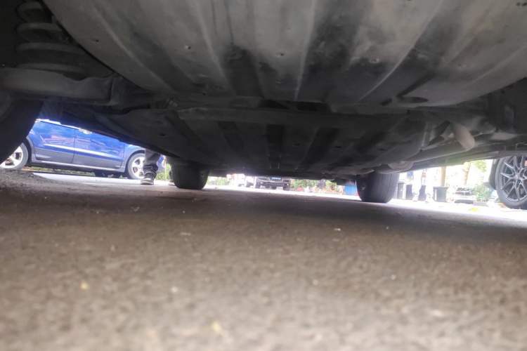 Used Honda Vezel 2015 1.5L CVT two-wheel drive Comfort trim Chassis Rear