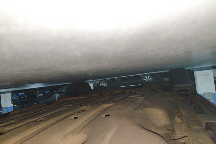 Used Honda Vezel 2015 1.5L CVT two-wheel drive Comfort trim Chassis Rear Left