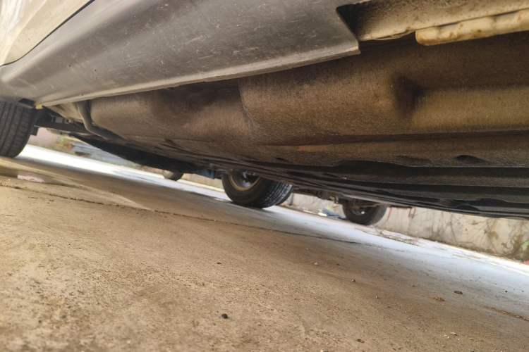 Used Honda Vezel 2015 1.5L manual two-wheel drive Comfort trim level Chassis Rear Left