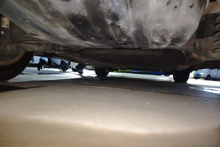Used Honda Vezel 2015 1.5L CVT two-wheel drive Comfort trim Chassis Rear