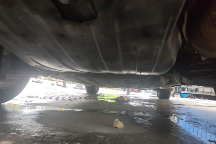 Used Honda Vezel 2015 1.5L CVT two-wheel drive Comfort trim Chassis Rear