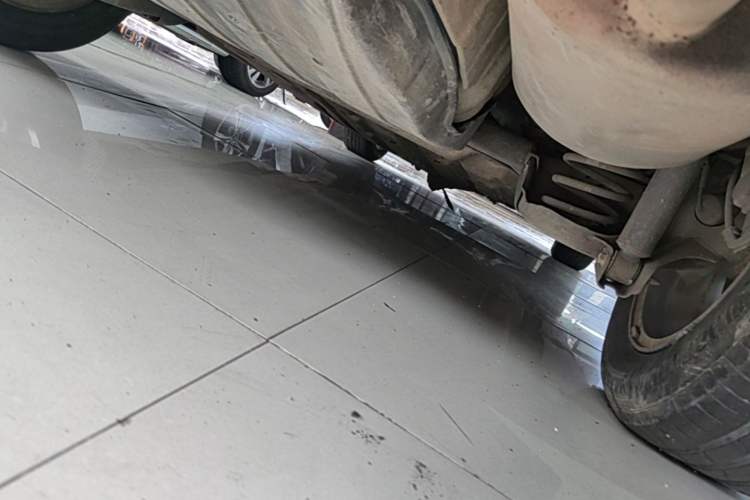 Used Honda Vezel 2015 1.5L CVT two-wheel drive Comfort trim Chassis Rear Right